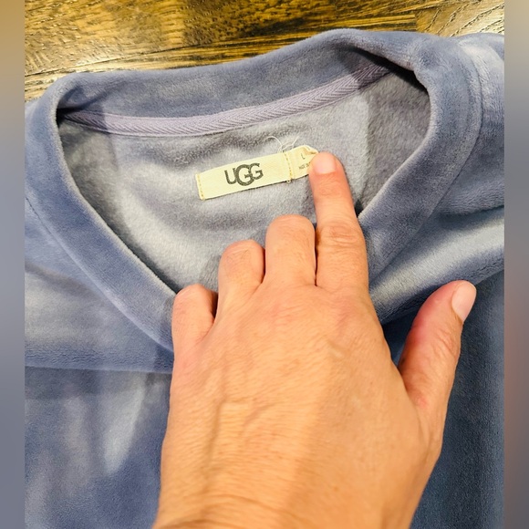 UGG Shanara Stretch Velour Pullover Sweatshirt Crewneck Velvet Blue Gray Size L - Picture 5 of 6